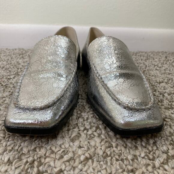 Dolce Vita Beny Flats Size 7.5 Silver Distressed Leather Loafer Preppy Old Money - Picture 10 of 16